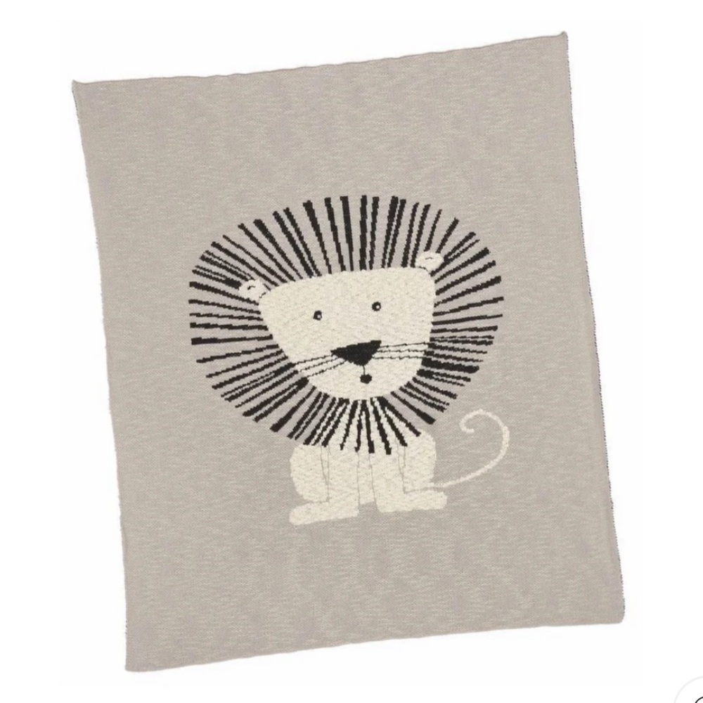 New Beautiful lion baby blanket /throw